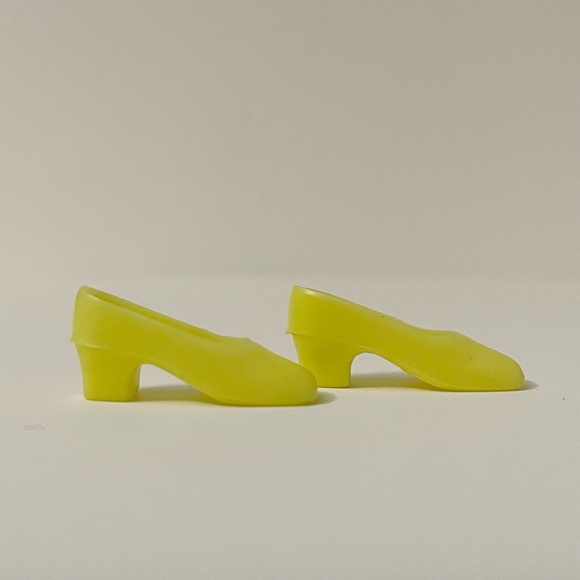 Vintage Barbie Yellow Square Toe Shoes Korea - Picture 3 of 16